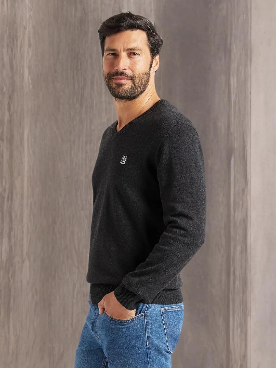 Chaps Men's Casual V Neck Sweater - Ribbed Knit Slim Fit Long Sleeve Pullover Top for Men (M-2XL)