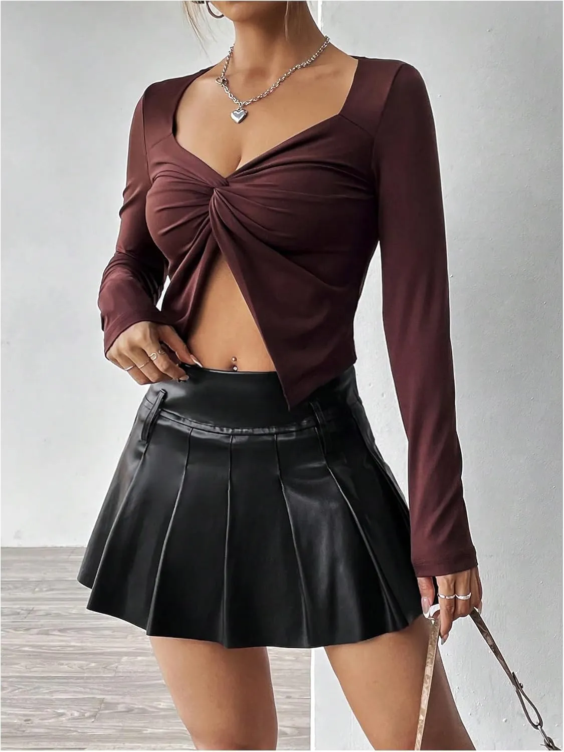 Milumia Women's Pleated Pu Leather Skirt Y2k Punk Drop Waisted Flared Mini Skirts