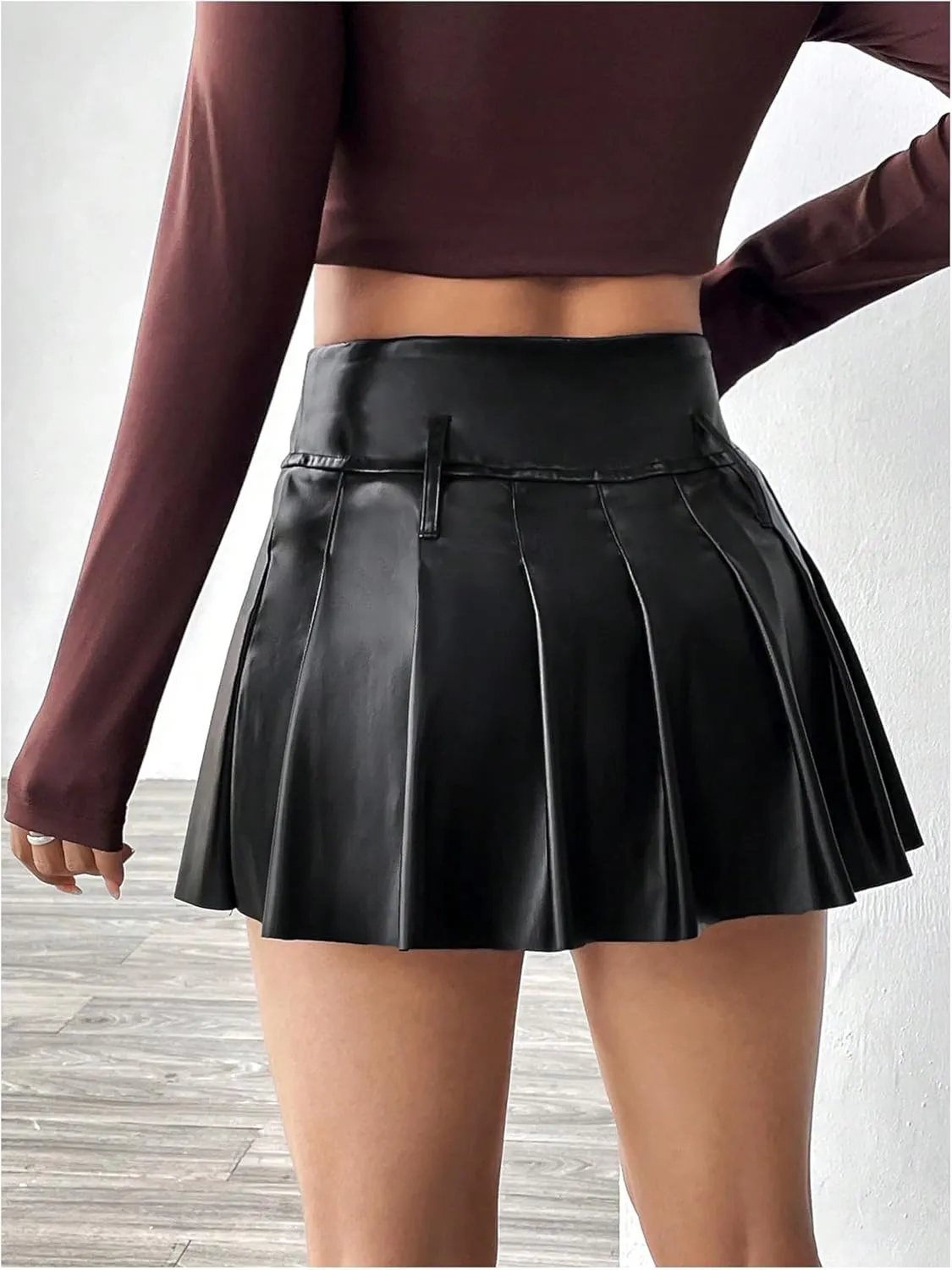 Milumia Women's Pleated Pu Leather Skirt Y2k Punk Drop Waisted Flared Mini Skirts