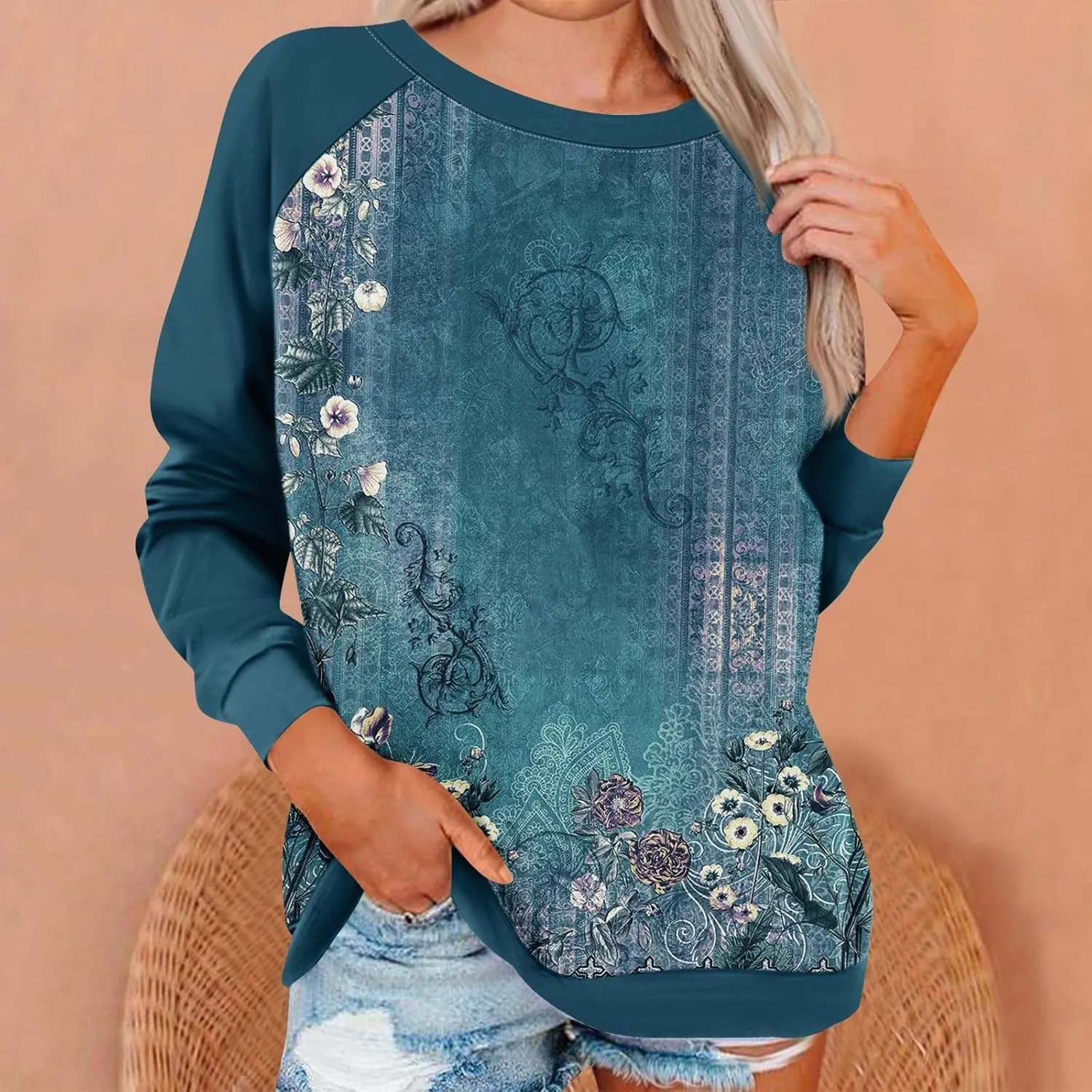 Womens Sweatshirts Floral Print Long Sleeve Loose Fit Shirts Crewneck Cute Trendy Clothing Sweater